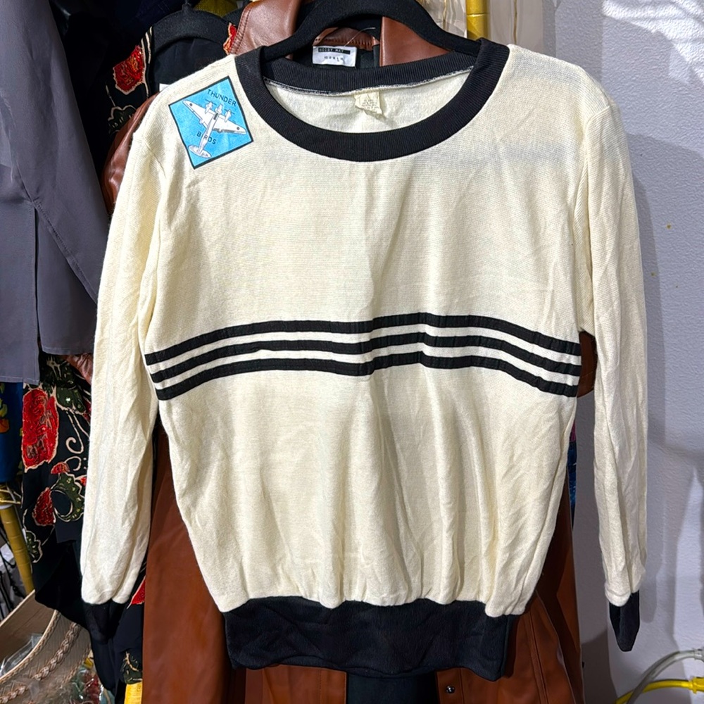 M108 // Vintage 100% Acrylic 70s Top // L